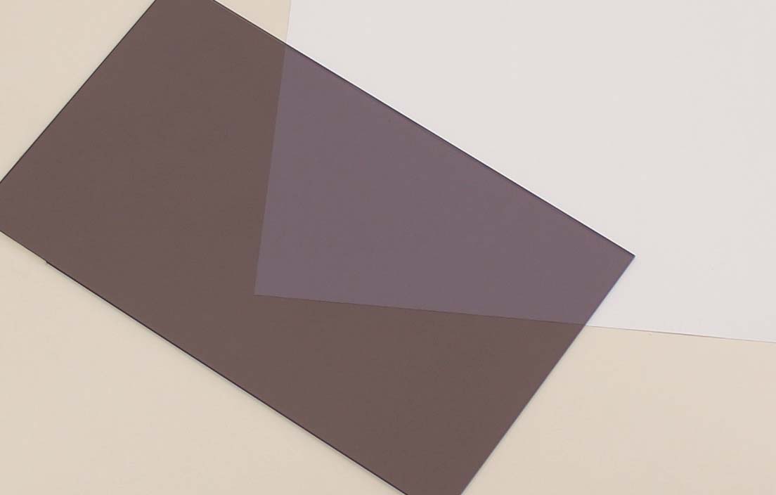 アクリル板 薄板 精密板 0.5mm カラー グレースモーク プラスチック 樹脂 キャスト材料『アクリル精密薄板550x400(0.5mm) グレースモーク（濃いめ）』 通販